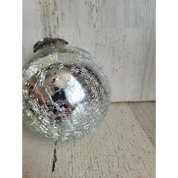 Kugal ? Crackle silver ball ornament Xmas vintage unique - Picture 2 of 8